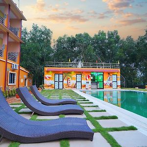Resort Neel Nirjan !! Best Family Couple Friendly Family Resort!!